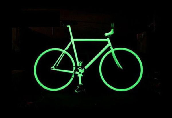 Decal dạ quang trang trí xe đạp, xe máy 3
