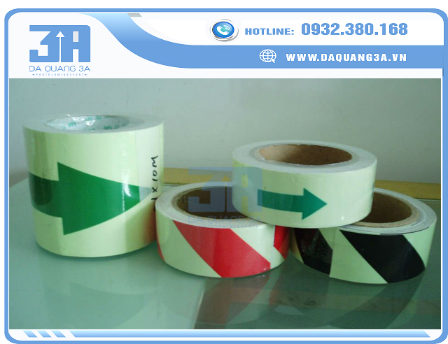 Băng keo dạ quang dạng chỉ dẫn